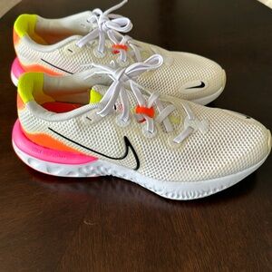 Nike Renew, women’s 8.5, 7Y, great condition, barely worn.
